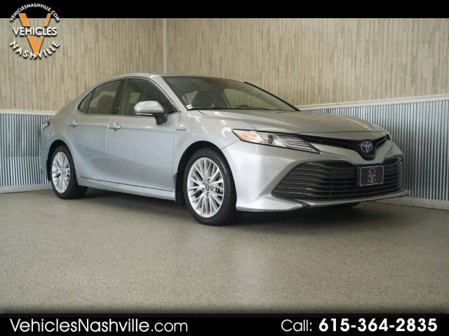 2019 Toyota Camry Hybrid XLE FWD photo