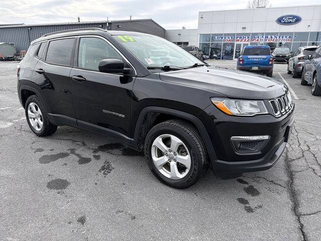 2019 Jeep Compass Latitude 4WD photo