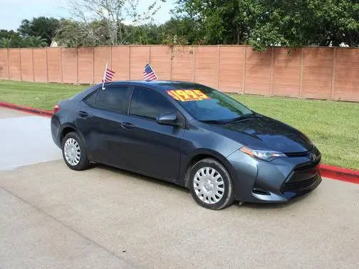 2019 Toyota Corolla LE FWD photo