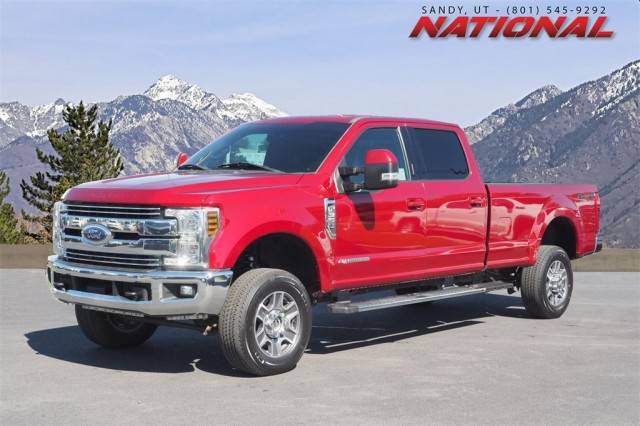 2019 Ford F-350 Super Duty LARIAT 4WD photo