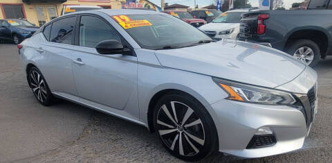 2019 Nissan Altima 2.5 SR FWD photo