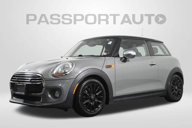 2015 MINI Hardtop 2 Door  FWD photo