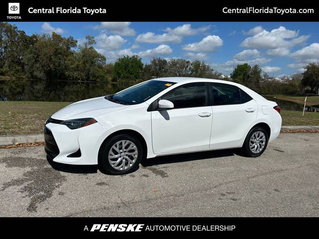 2019 Toyota Corolla LE FWD photo