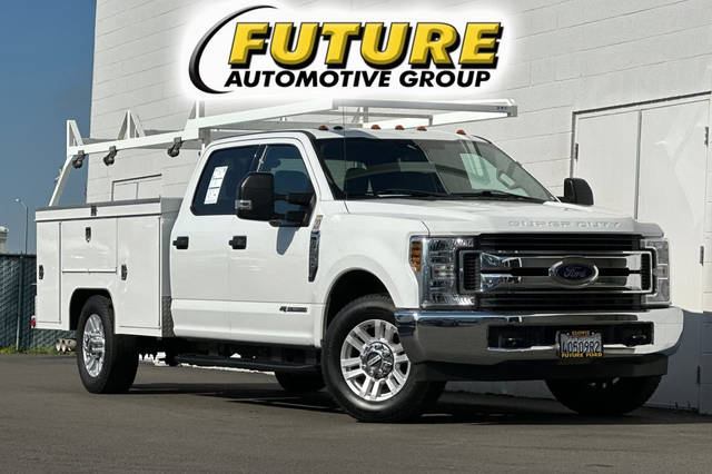 2019 Ford F-350 Super Duty XLT RWD photo