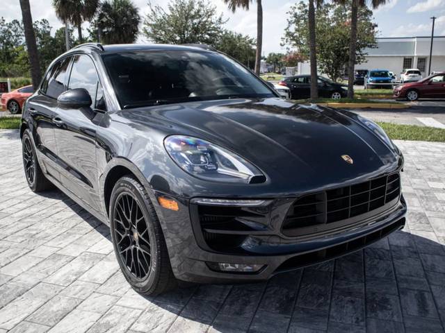 2018 Porsche Macan GTS AWD photo