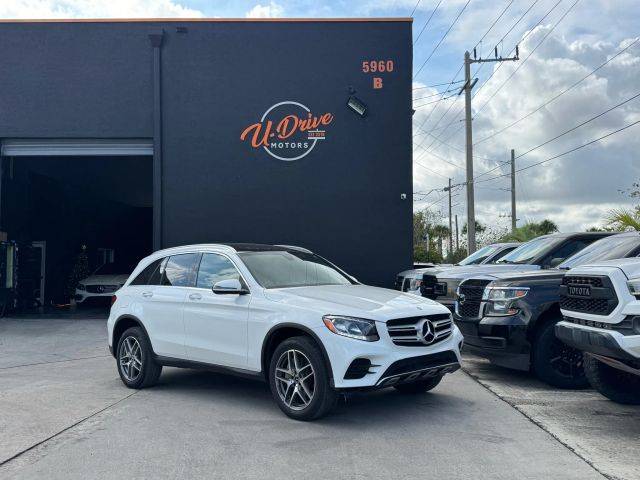 2019 Mercedes-Benz GLC-Class GLC 300 AWD photo