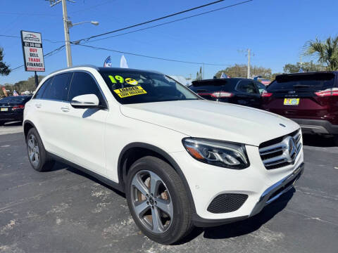 2019 Mercedes-Benz GLC-Class GLC 300 RWD photo