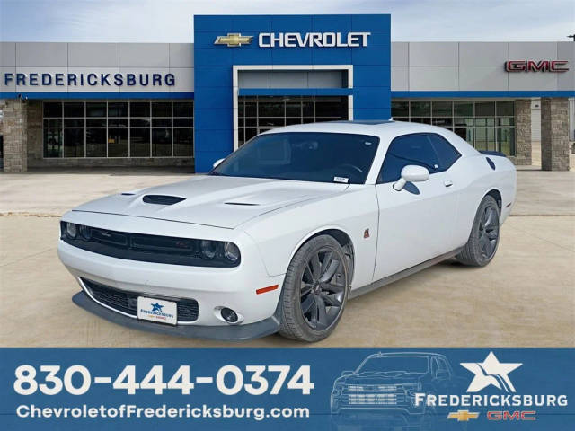 2019 Dodge Challenger R/T Scat Pack RWD photo