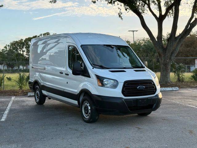 2019 Ford Transit Van  RWD photo
