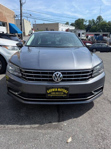 2019 Volkswagen Passat 2.0T Wolfsburg Edition FWD photo