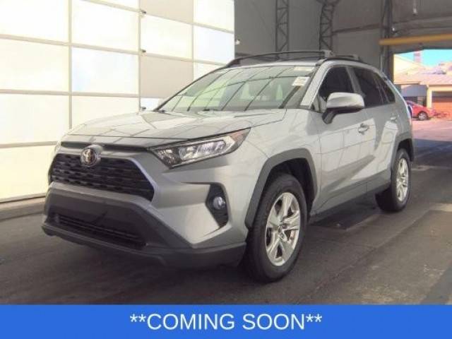 2019 Toyota RAV4 XLE FWD photo