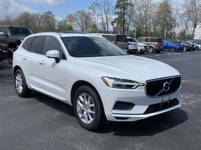 2018 Volvo XC60 Momentum AWD photo