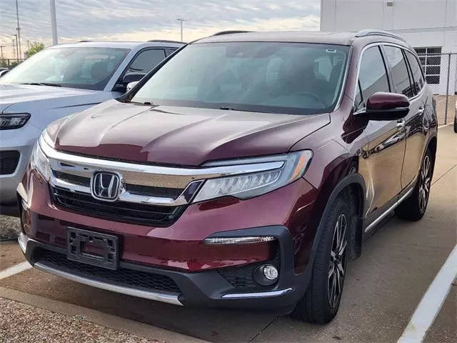2019 Honda Pilot Touring 7-Passenger FWD photo