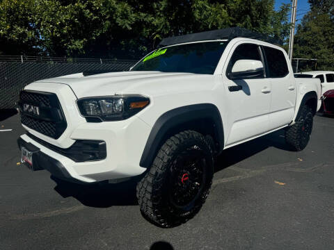 2017 Toyota Tacoma TRD Pro 4WD photo