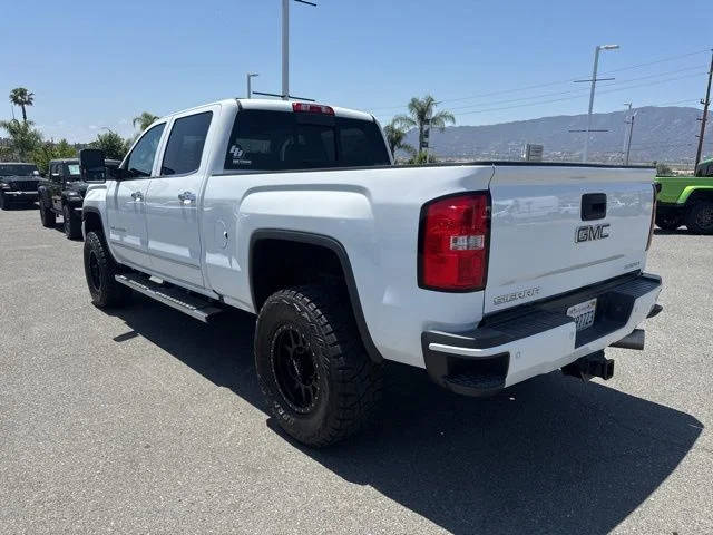 2019 GMC Sierra 2500HD Denali 4WD photo
