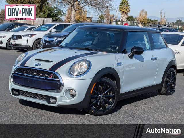 2016 MINI Hardtop 2 Door S FWD photo