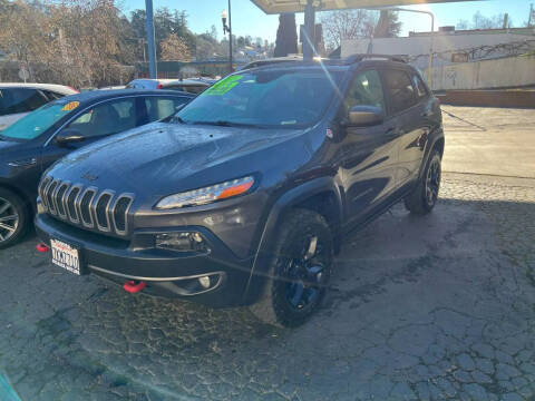 2015 Jeep Cherokee Trailhawk 4WD photo