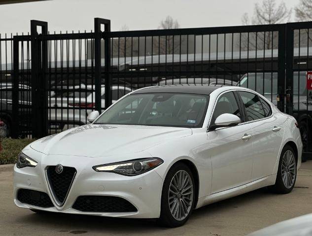 2019 Alfa Romeo Giulia Ti Lusso RWD photo