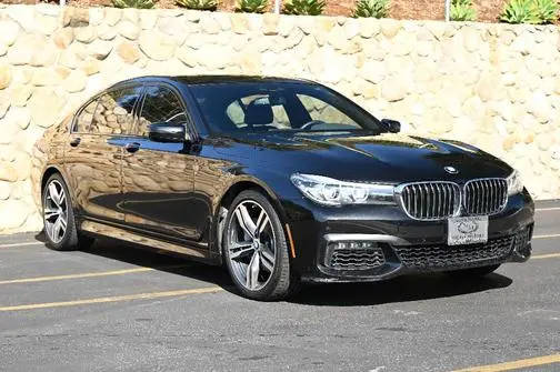 2019 BMW 7 Series 740i RWD photo