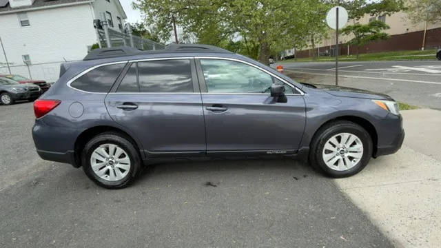 2015 Subaru Outback 2.5i Premium AWD photo
