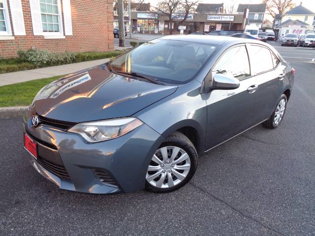 2016 Toyota Corolla LE FWD photo