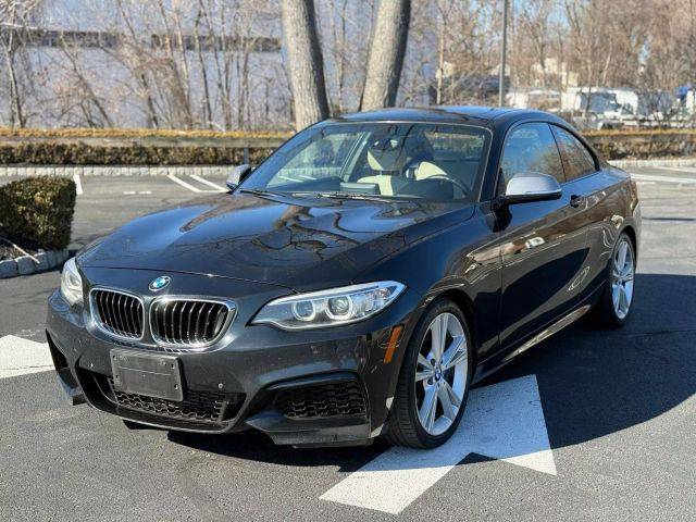 2015 BMW 2 Series M235i RWD photo