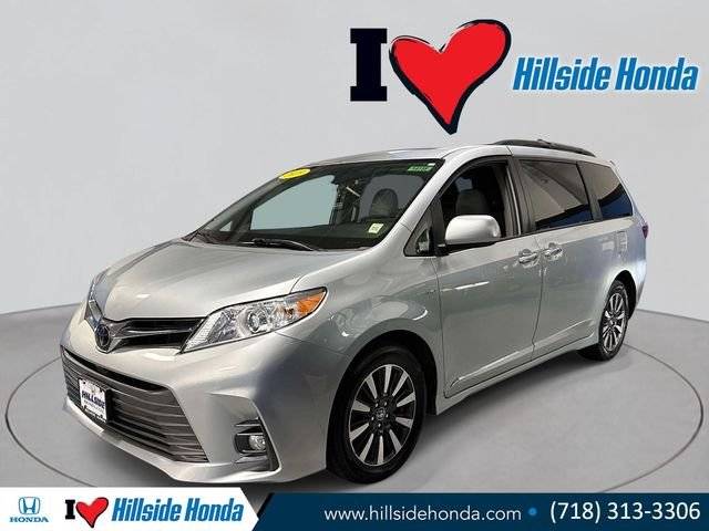 2019 Toyota Sienna XLE AWD photo