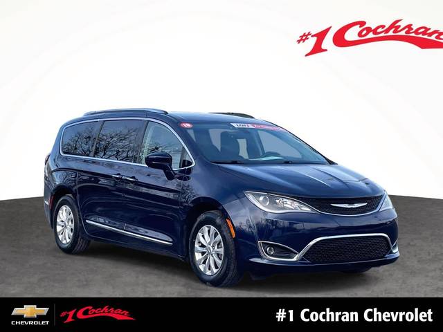 2019 Chrysler Pacifica Minivan Touring L FWD photo