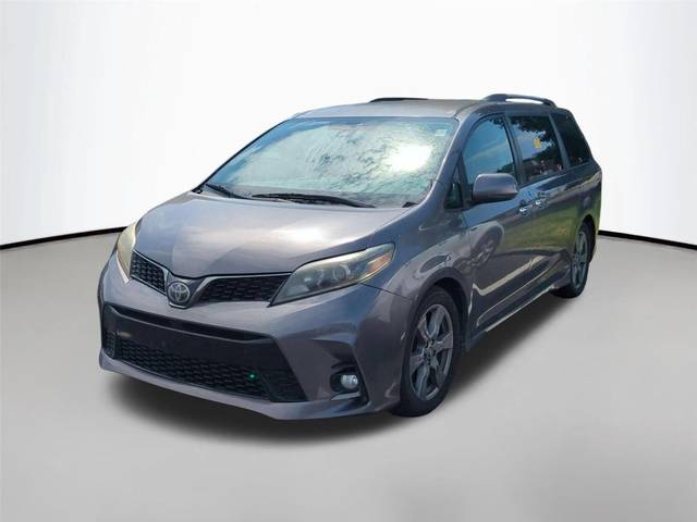 2018 Toyota Sienna SE FWD photo