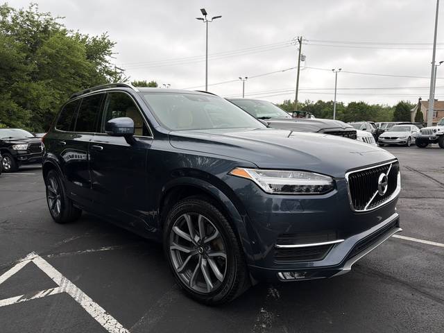 2019 Volvo XC90 Momentum AWD photo
