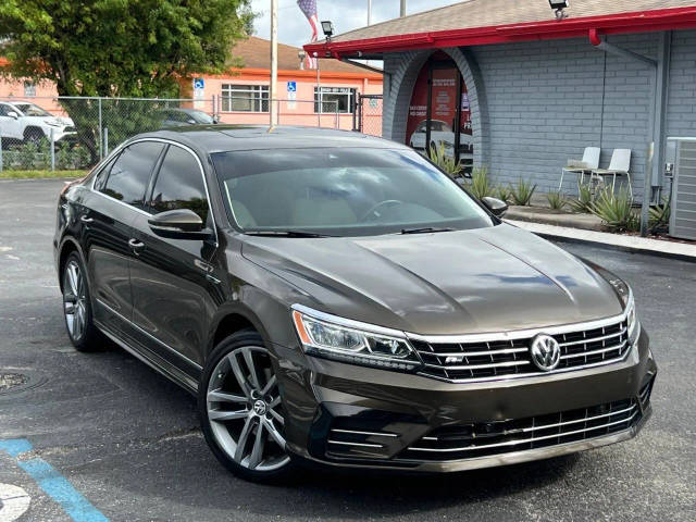 2019 Volkswagen Passat 2.0T SE R-Line FWD photo