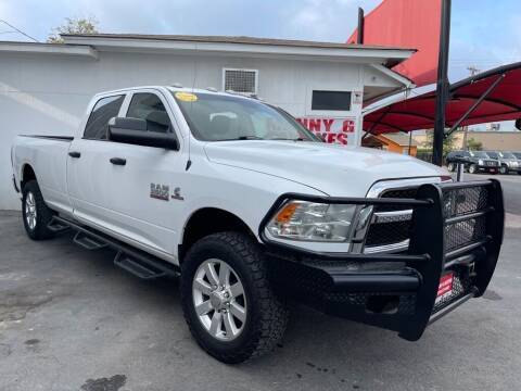 2018 Ram 3500 Tradesman 4WD photo