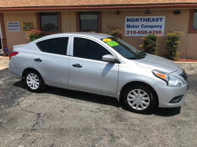 2019 Nissan Versa S Plus FWD photo