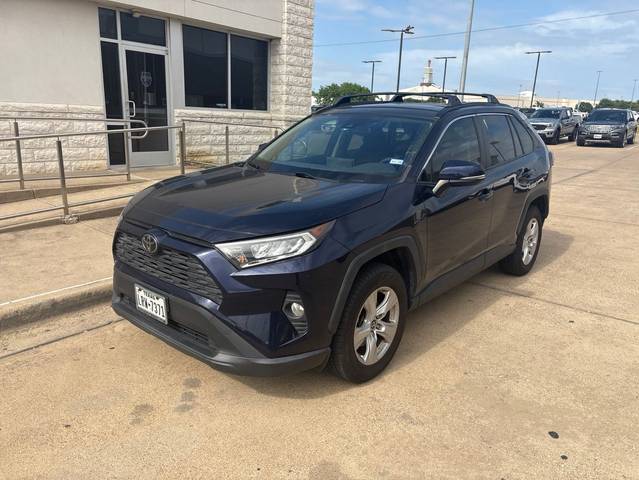 2019 Toyota RAV4 XLE FWD photo