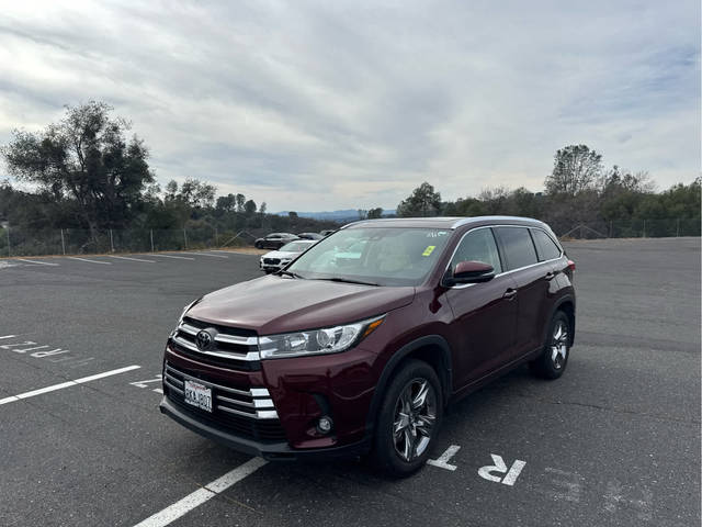 2019 Toyota Highlander Limited Platinum AWD photo