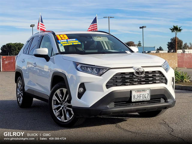 2019 Toyota RAV4 XLE Premium FWD photo