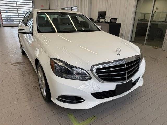 2016 Mercedes-Benz E-Class E 350 Luxury AWD photo