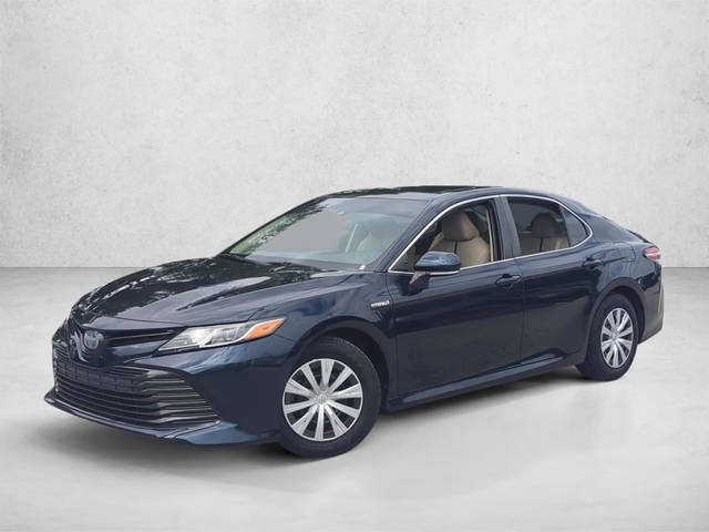 2019 Toyota Camry Hybrid LE FWD photo