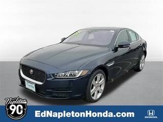 2019 Jaguar XE 25t Premium AWD photo