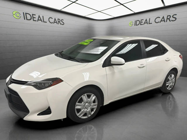 2018 Toyota Corolla LE FWD photo