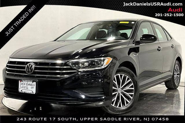 2019 Volkswagen Jetta SEL FWD photo