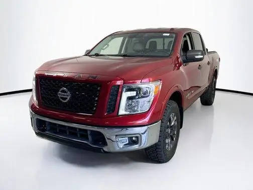 2019 Nissan Titan PRO-4X 4WD photo