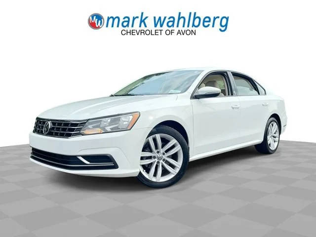 2019 Volkswagen Passat 2.0T Wolfsburg Edition FWD photo