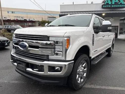 2019 Ford F-350 Super Duty LARIAT 4WD photo