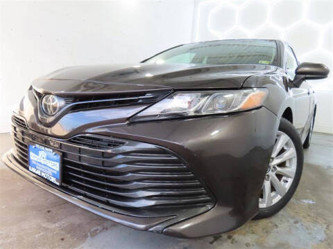 2019 Toyota Camry LE FWD photo