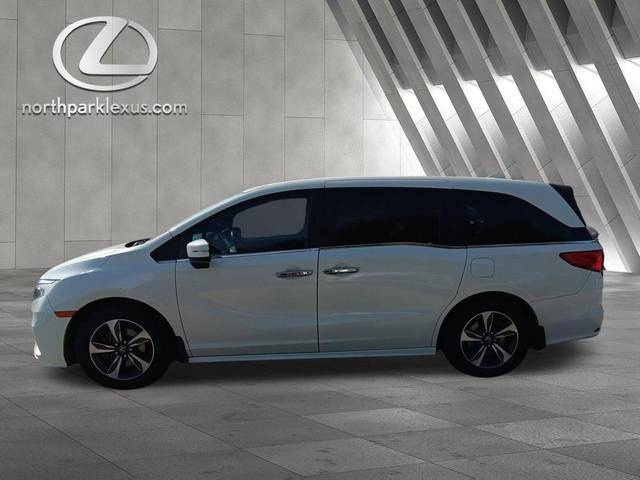2019 Honda Odyssey Touring FWD photo