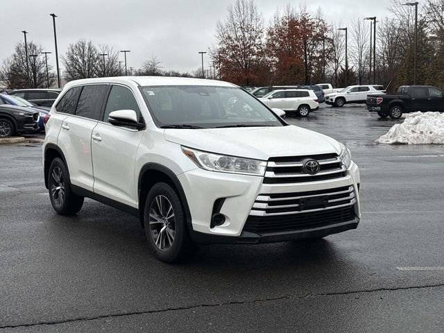 2019 Toyota Highlander LE AWD photo