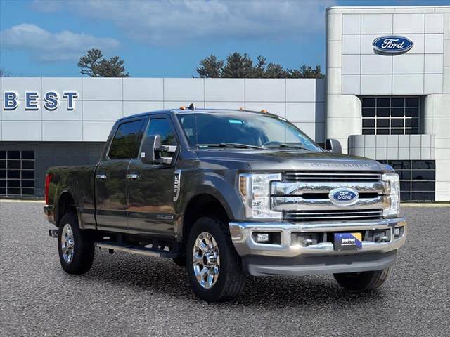 2019 Ford F-250 Super Duty LARIAT 4WD photo