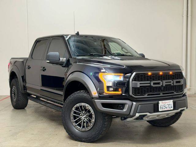 2019 Ford F-150 Raptor 4WD photo