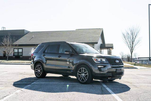 2019 Ford Explorer Sport 4WD photo